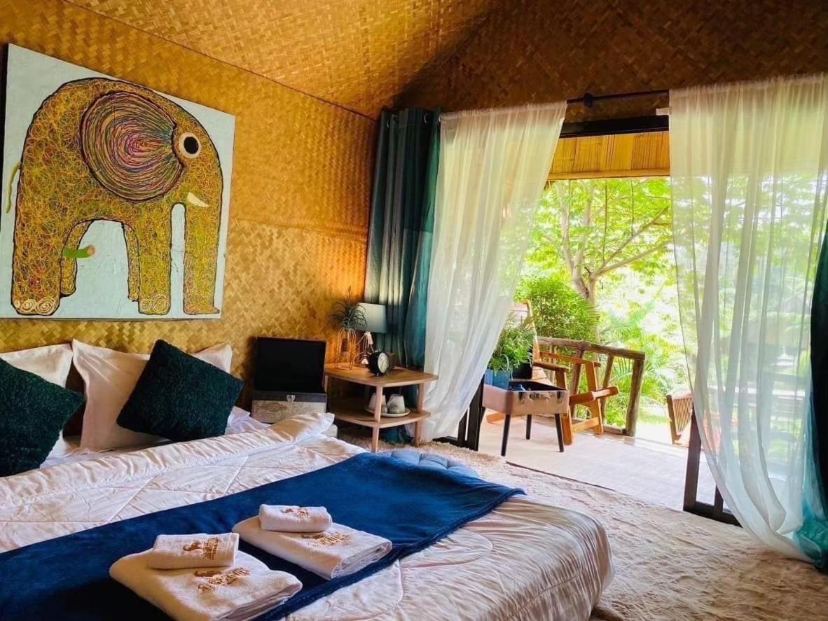 3 Pok Maewang Jinxiang Gold Elephant Park Mae Wang Eksteriør bilde